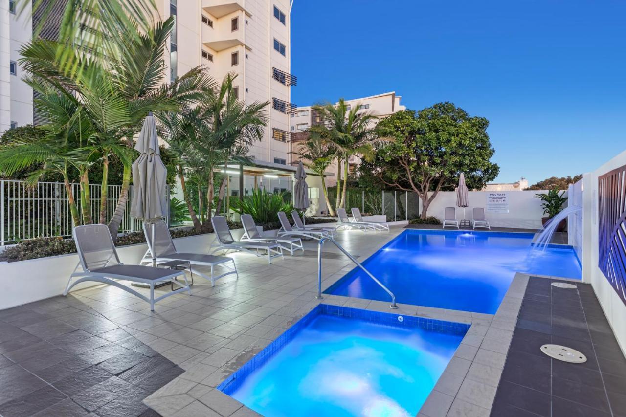 Coco Mooloolaba Aparthotel ภายนอก รูปภาพ