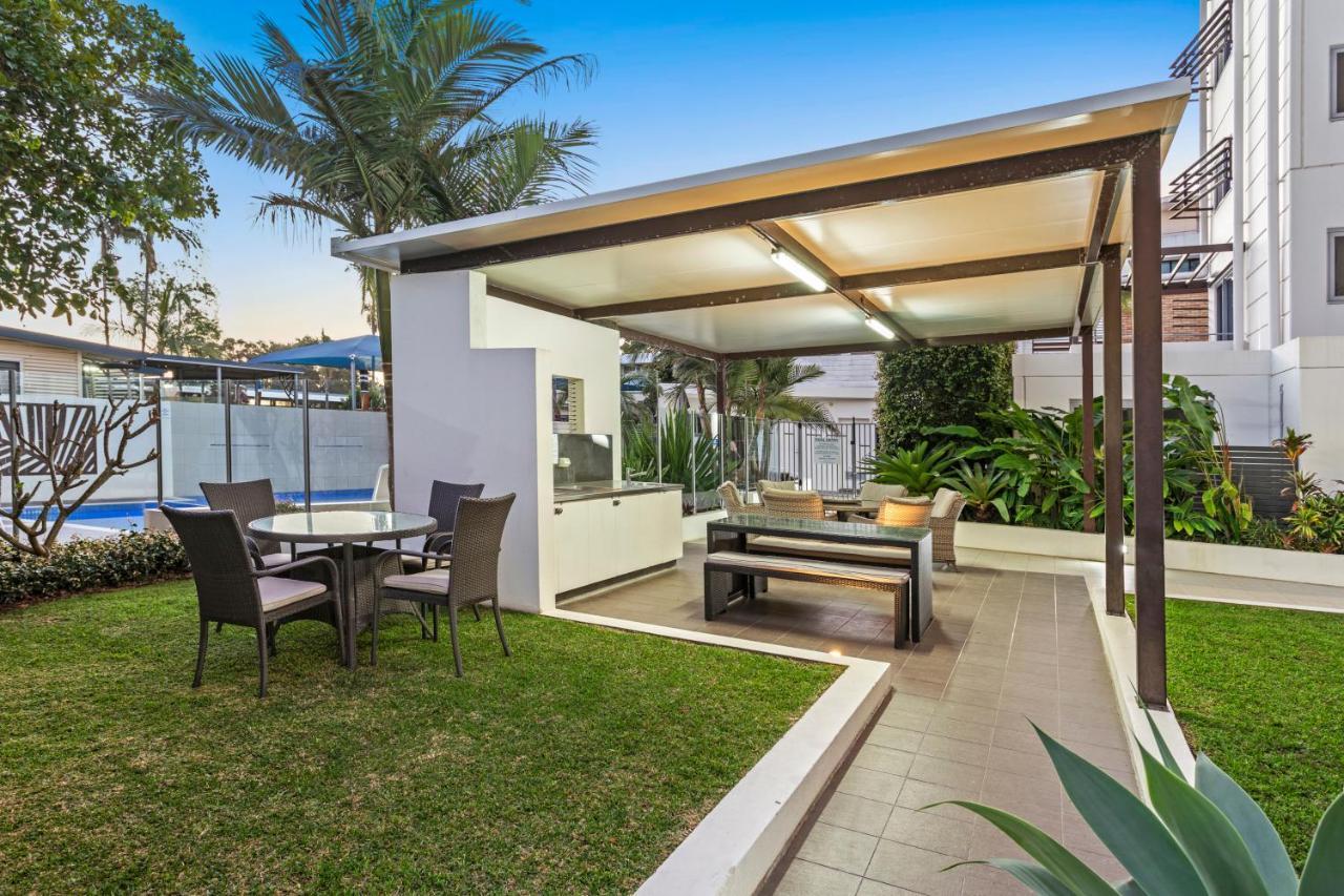 Coco Mooloolaba Aparthotel ภายนอก รูปภาพ