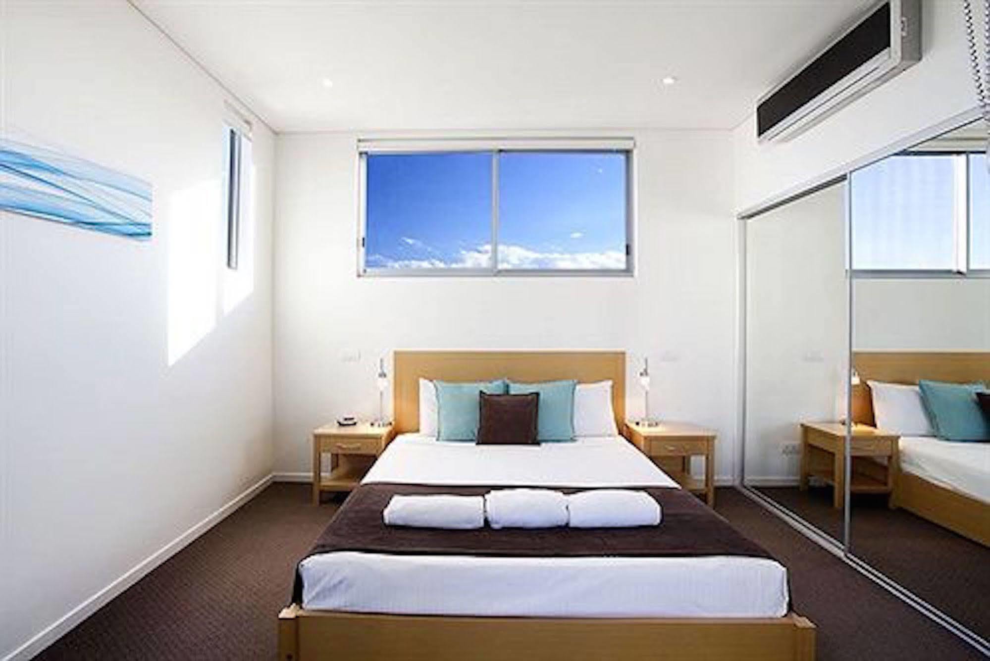 Coco Mooloolaba Aparthotel ภายนอก รูปภาพ